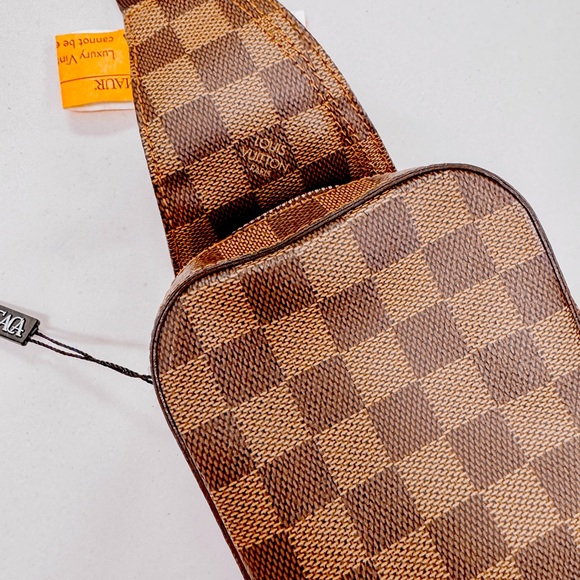AUTHENTIC Louis Vuitton sling bag, amazing shape - Picture 2 of 6